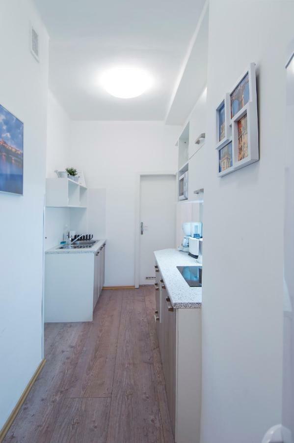 Modern Apartment Navratilova II Прага Экстерьер фото
